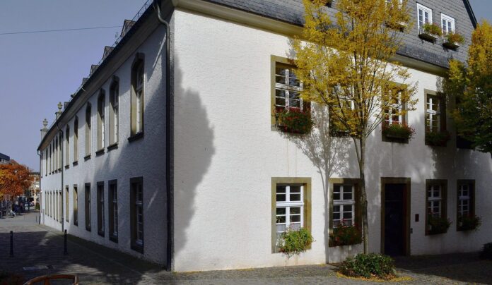 Brilon-Rathaus-Südwestansicht