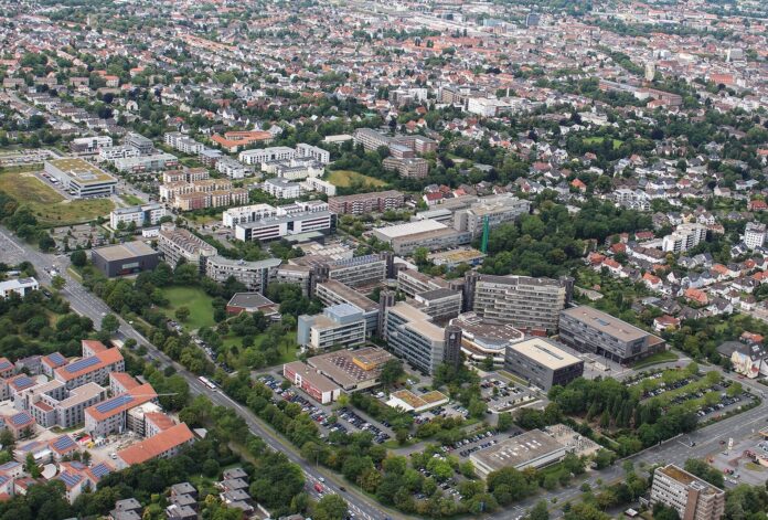 Luftbild der Universität Paderborn Juli 2019